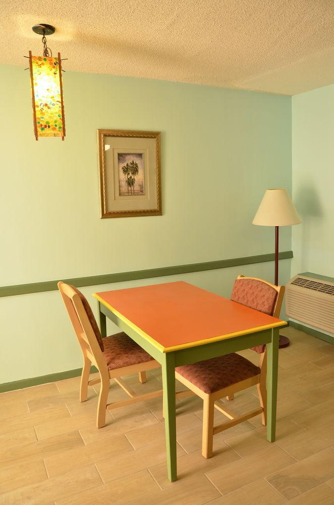 Sandpiper Springs Retreat & Spa Дезерт-Хот-Спрингс Экстерьер фото